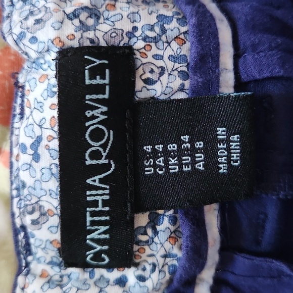 CYNTHIA Rowley size 4, blue shorts - Picture 3 of 4